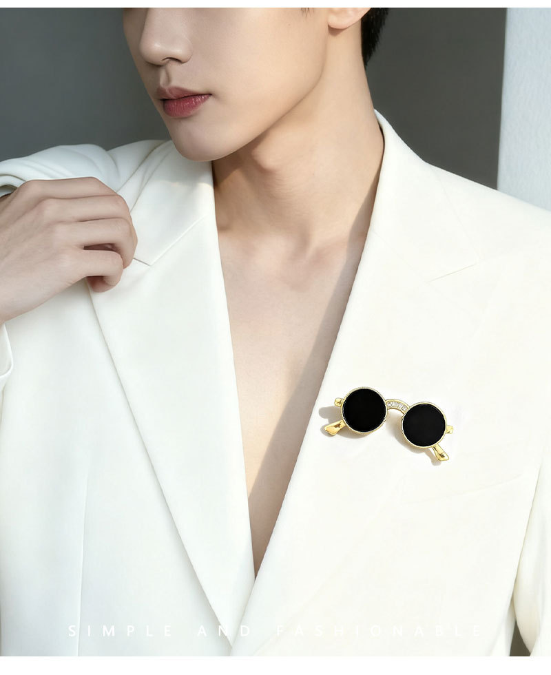 原创设计潮酷墨镜胸针轻奢日常百搭铜合金真金电镀镶锆石别针胸花详情13