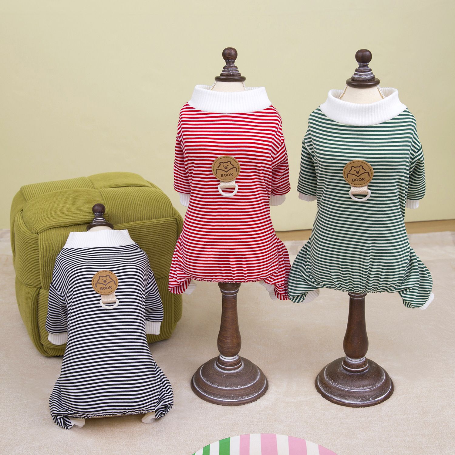 Pet clothes, Teddy dog clothes, pet clothing, cute and fashionable Korean version 25BOOK bear home wear pic 3