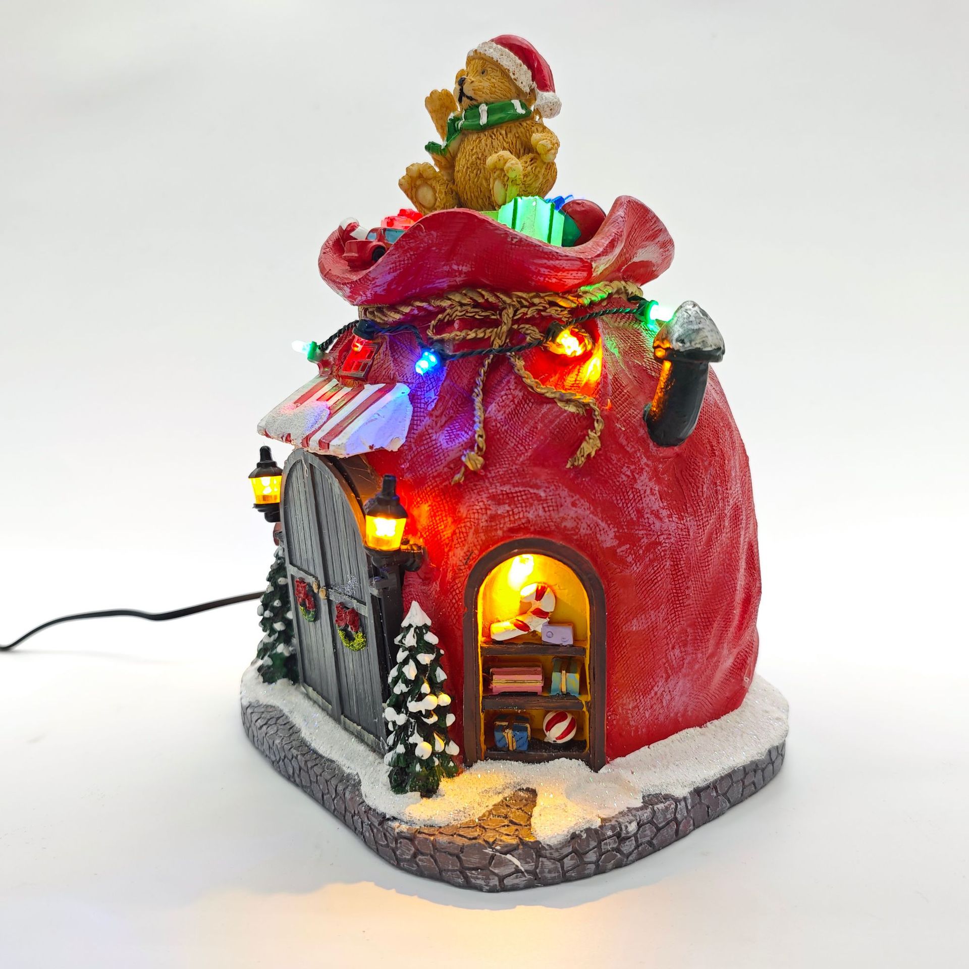Cross-border Christmas gifts, illuminated ornaments, music boxes, Santa Claus, bear house scenes, opening and closing doors, resin colored lights pic 3