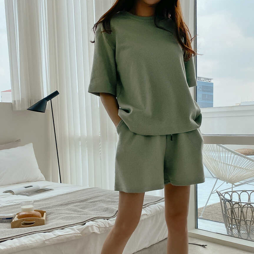 Wholesale set of high-quality Minnie cotton 2023 new summer fashion sportswear, short sleeves and shorts, Korean style two-piece set pic 5