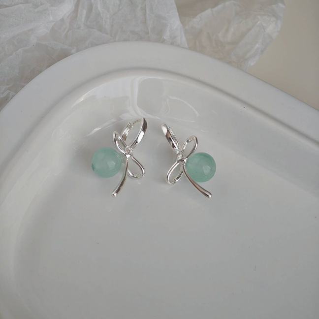 Niche ins minimalist colored drip glaze dopamine earrings, gentle and creamy C-shaped blue large circle ear rings for round faces pic 59