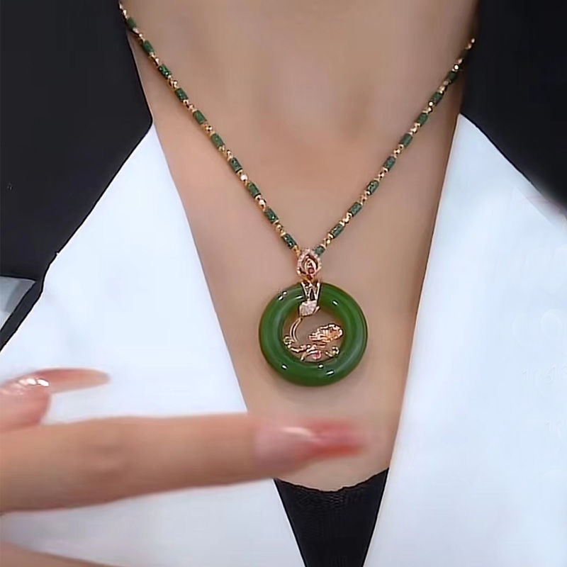 网红爆款仿玉石吊坠原创设计竹节链气质时尚项链个性服饰配件批发详情6