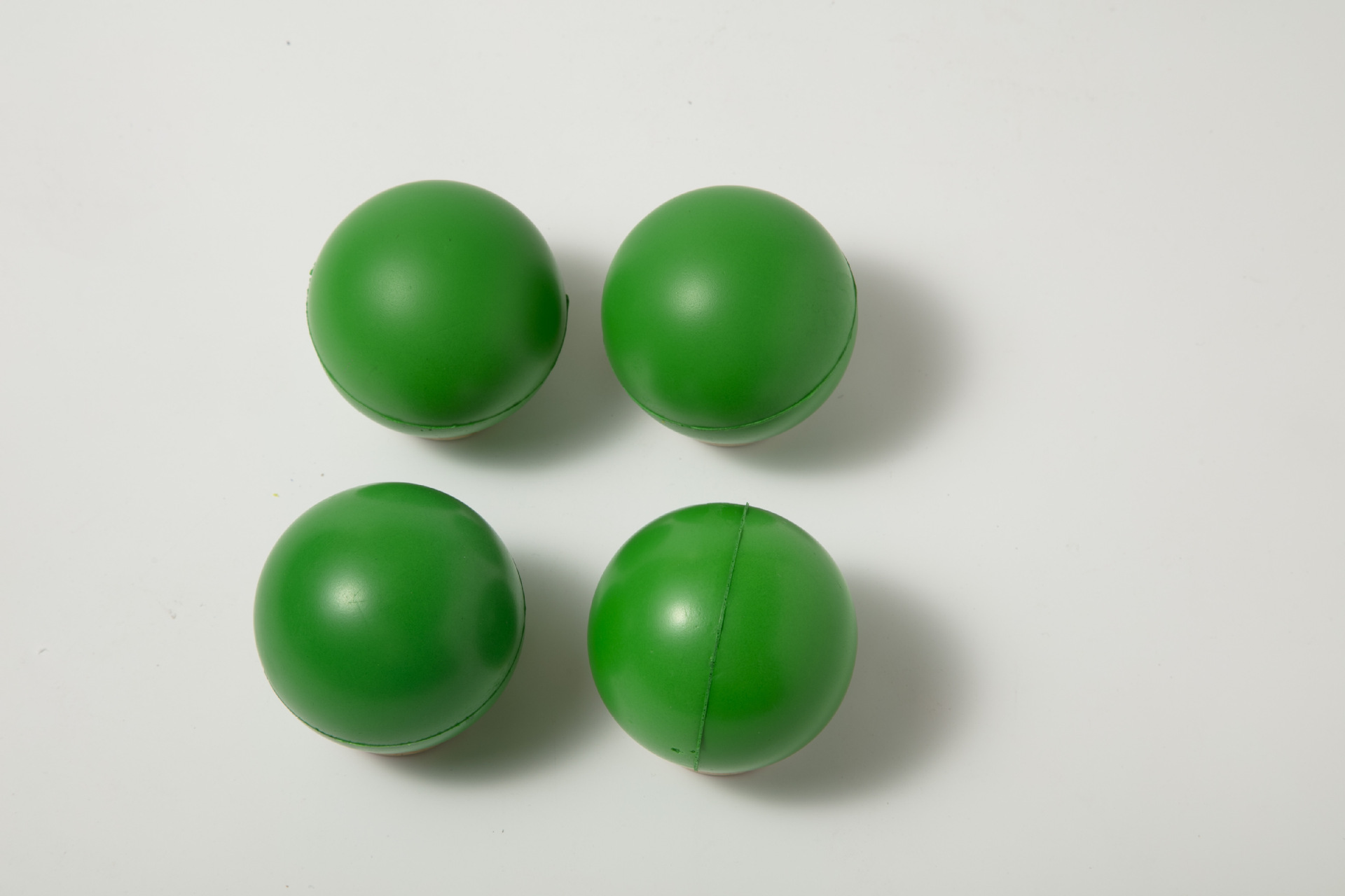 跨境爆款6.3cmPU发泡球光面中弹力发泄压力球海绵手抛球厂家批发详情6