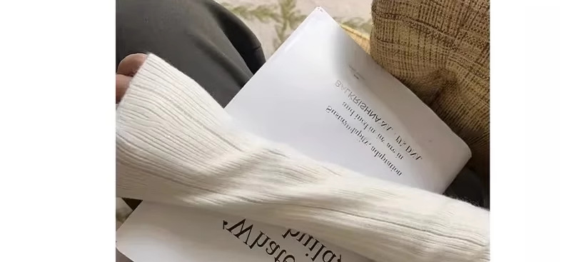 A light purple semi-high neck slim-fit innerwear with a knitted sweater for women in the spring of 2026 is a stylish and unique thin base layer pic 31