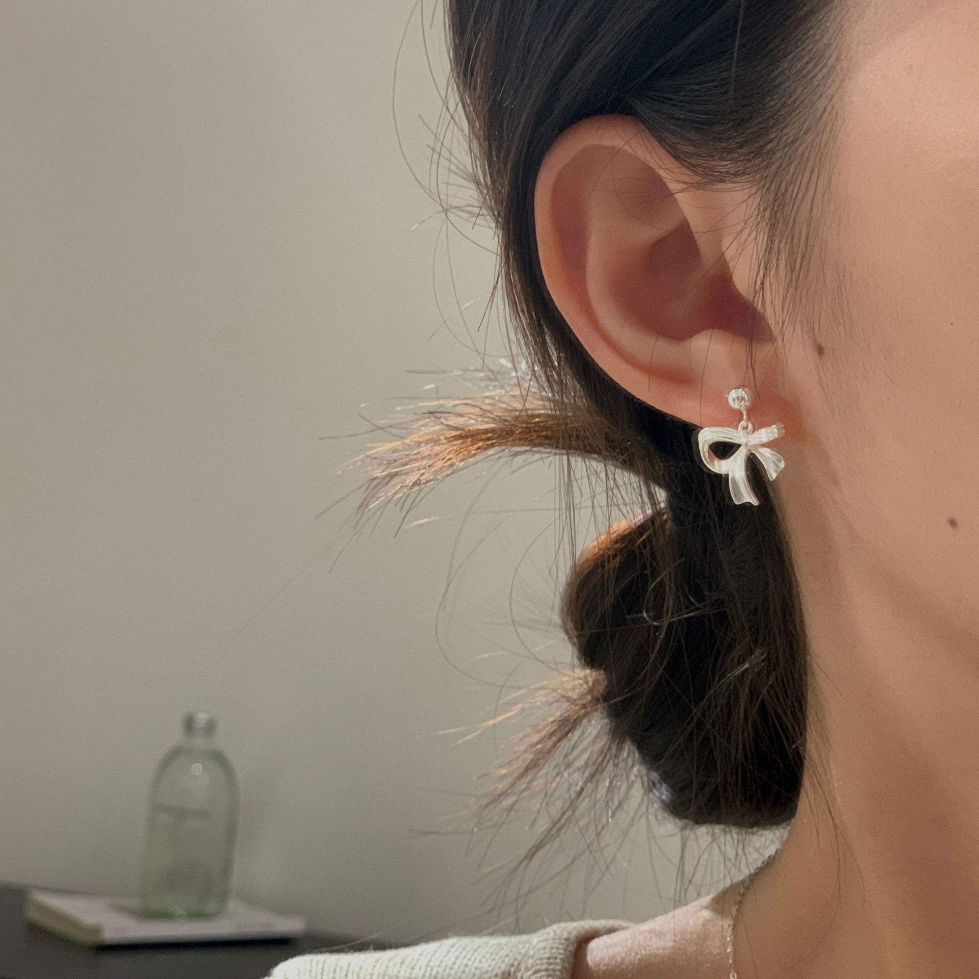 S925纯银韩版小众设计感蝴蝶结耳钉韩式风复古简约基础款耳饰批发详情12