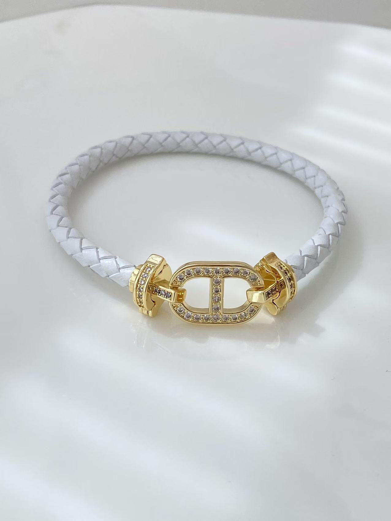 Pig nose red rope leather rope bracelet for men and women, 18k gold copper slightly inlaid with diamonds, high-end DIY bracelet for couples in the zodiac year pic 7