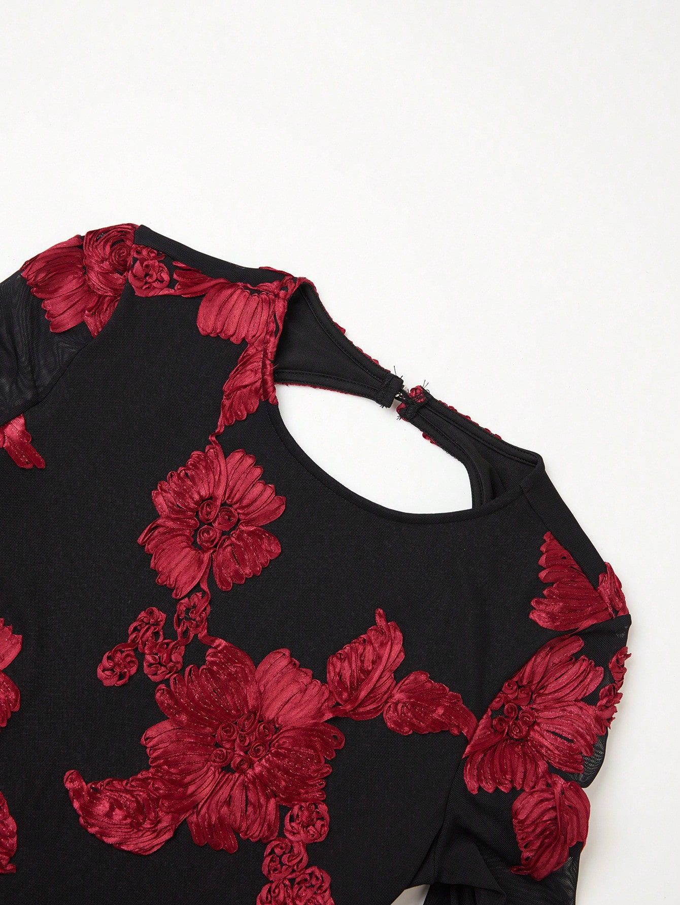 High-end and elegant dress for women 2025 spring French waist-cinching and slimming V-neck jacquard embroidery European and American dress pic 9