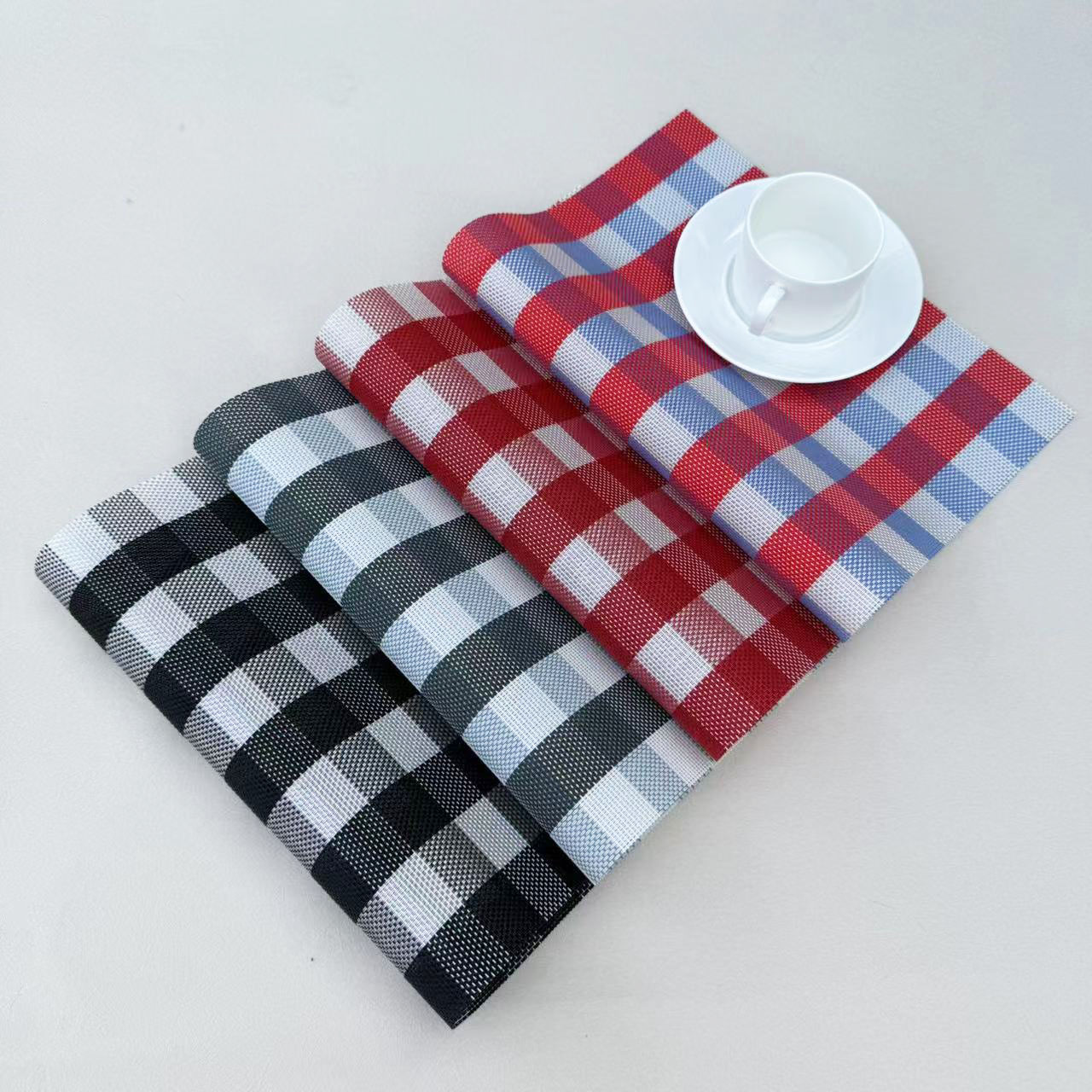 工厂直销经典格纹PVC餐垫西餐垫餐桌垫隔热防油酒店家用外贸热销详情2