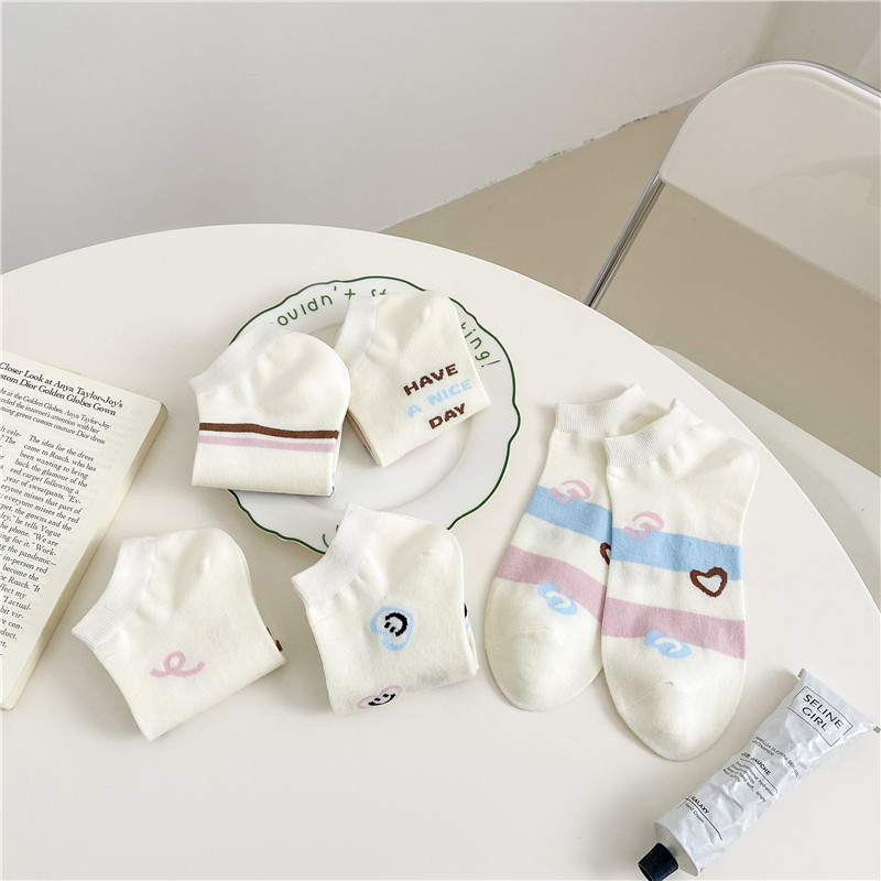 袜子女 夏季薄款女船袜ins潮日系卡通可爱笑脸字母女短袜现货批发详情8