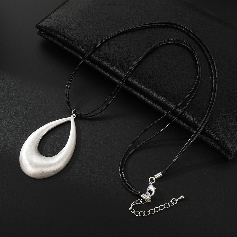 跨境专供亚马逊女士长项链简约高级感水滴镂空几何设计吊坠毛衣链详情12