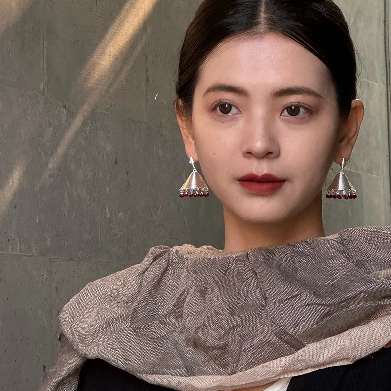 复古螺旋纹理石榴石耳环小众设计个性时尚耳饰轻奢高级感风铃耳坠详情5