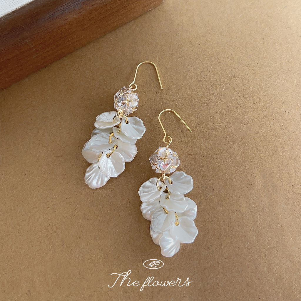 The actual product is very beautiful ~ Forest-style trendy fairy long zircon tassel leaf earrings, handcrafted design, sweet and charming earring factory pic 7