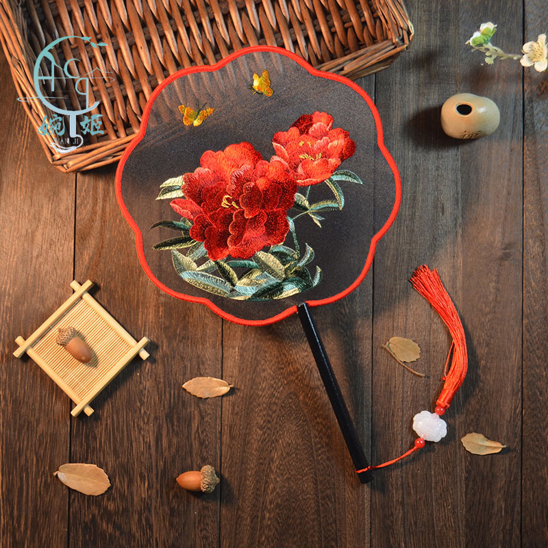 Double-sided embroidered ancient-style round fans, embroidered folding fans, special for Hanfu, Suzhou embroidery, versatile dance fans, factory wholesale pic 6