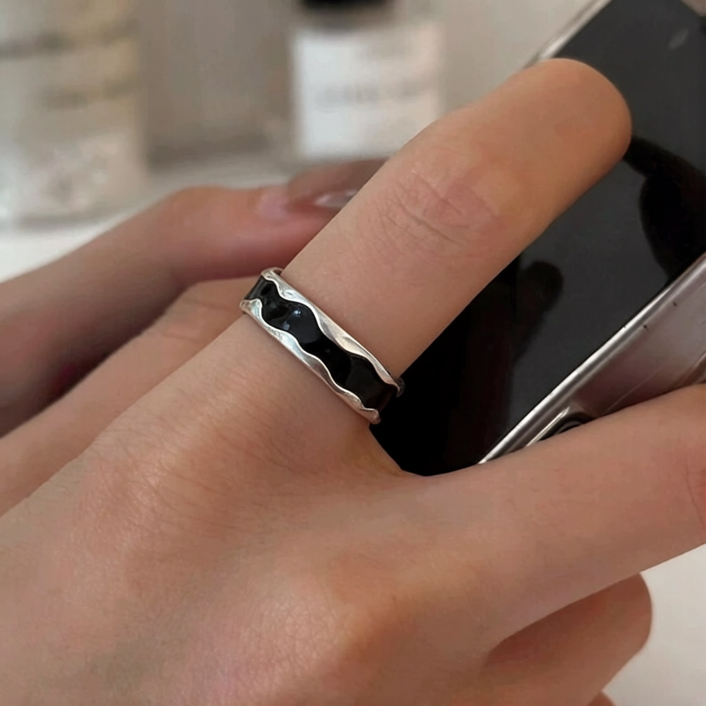 S925 sterling silver 3.7 black drip glaze index finger ring, a niche design for women, with a sense of high-end fashion and individuality, an open ring pic 5
