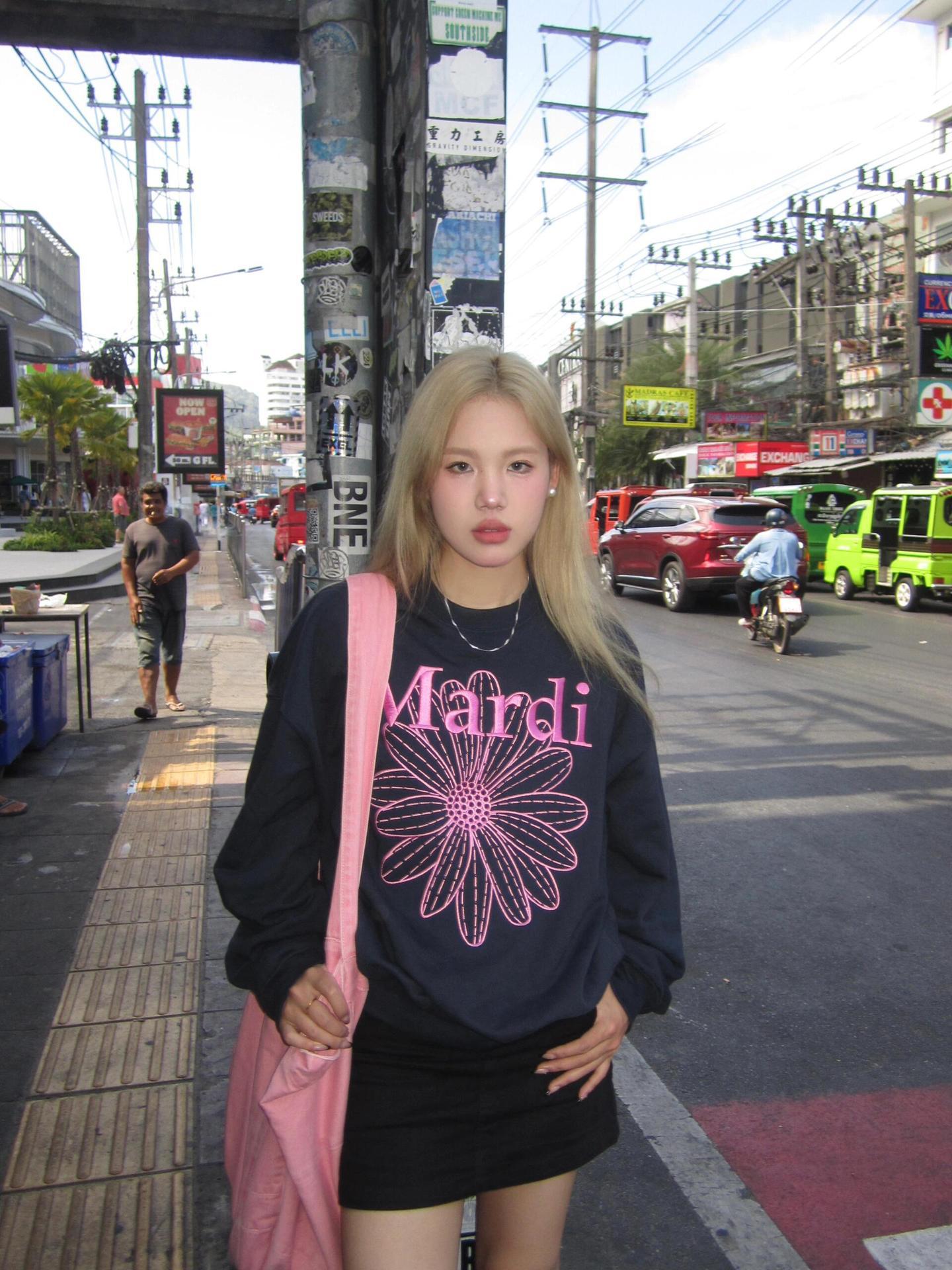 现货韩国潮牌Mardi卫衣女小雏菊24新款印花圆领上衣一件代发详情11