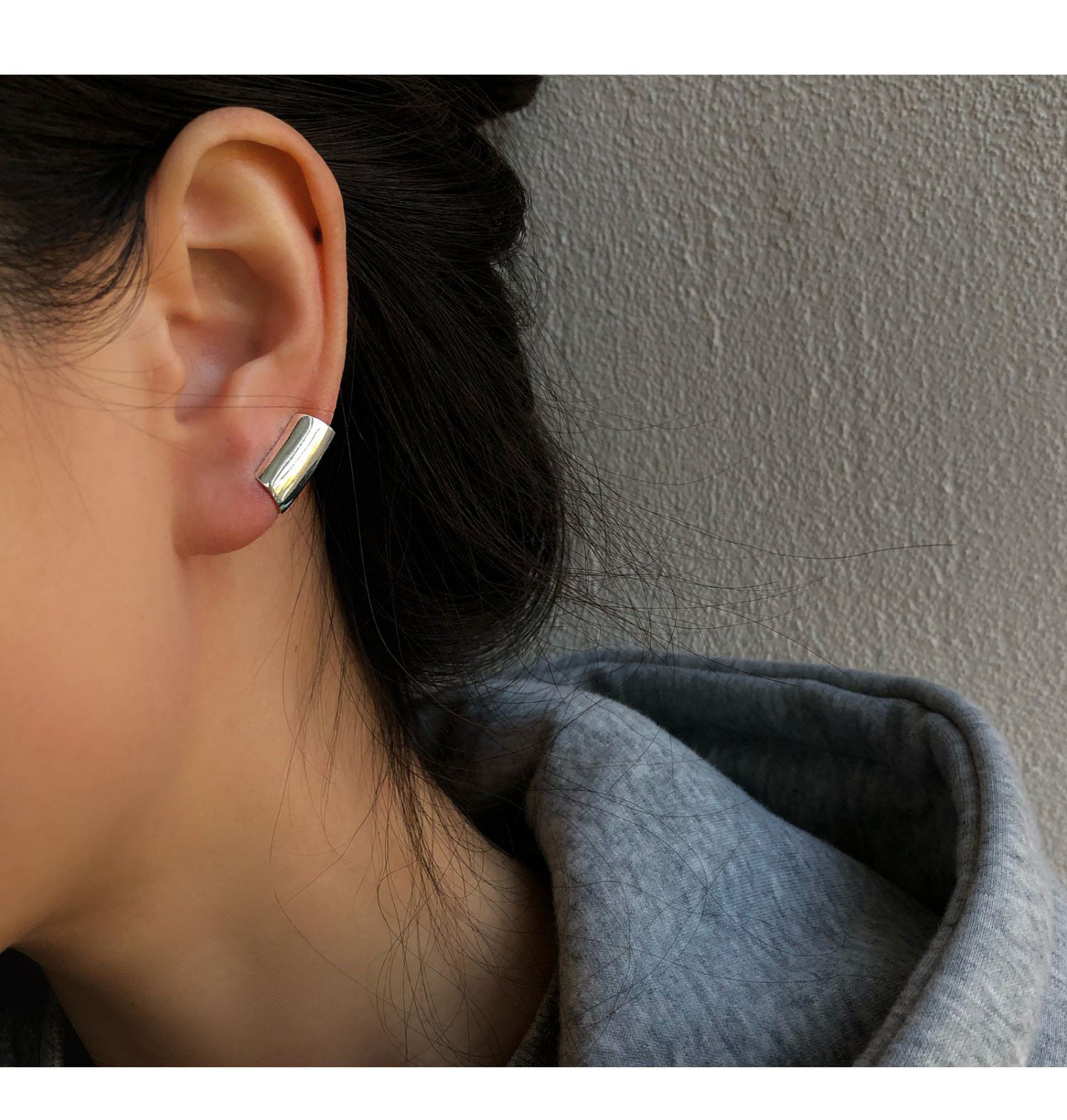 Geometric long light ear clips, European and American light luxury individual earrings, new style in 2024, trendy and high-end, niche design for women pic 3