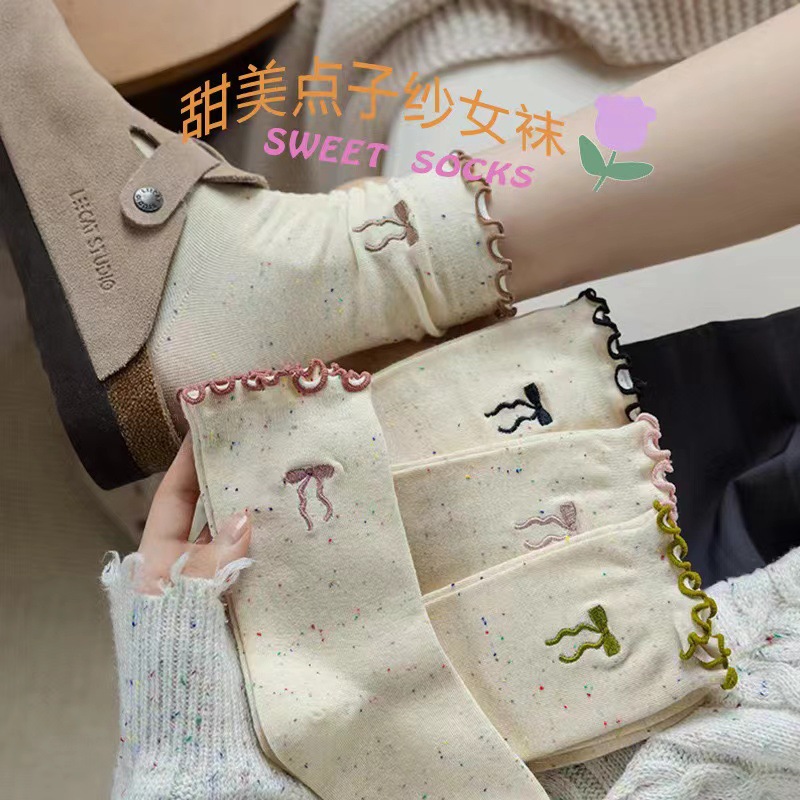 袜子女秋冬点子纱木耳边吸汗可爱百搭花边蝴蝶结图案中筒袜子工厂详情1