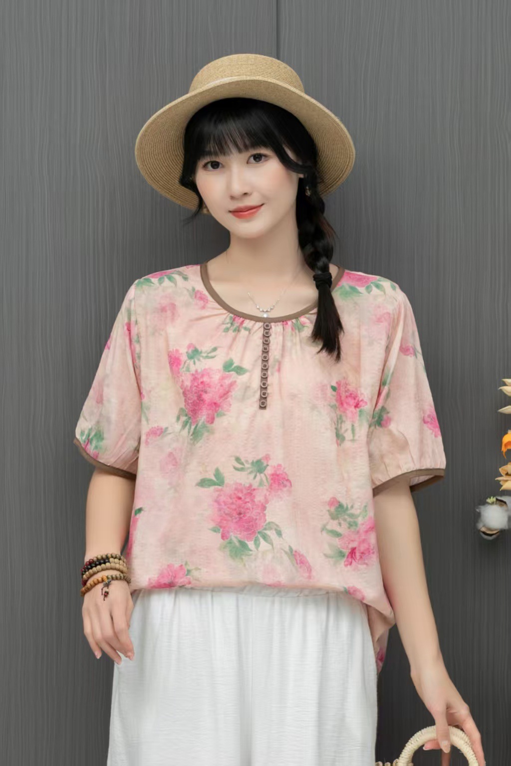 2025 Summer New Style artistic printed cotton and linen shirt, retro loose large size round-neck pullover, elegant T-shirt for women pic 22