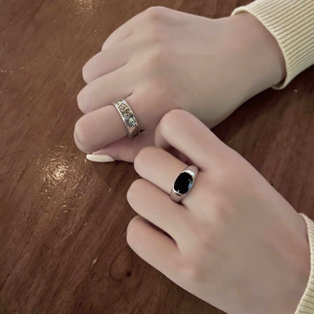 The ring does not fade. It has a unique and high-end feel, is versatile, and exudes a light luxury temperament. It is an inS-style retro ring with geometric openings from Japan and South Korea pic 5