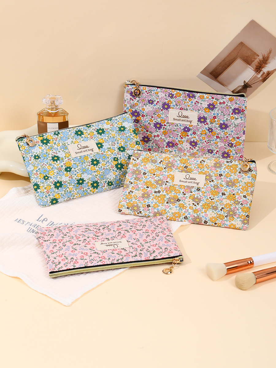 跨境新款女士碎花化妆包小清新花朵洗漱包便携拉链彩妆收纳包详情1