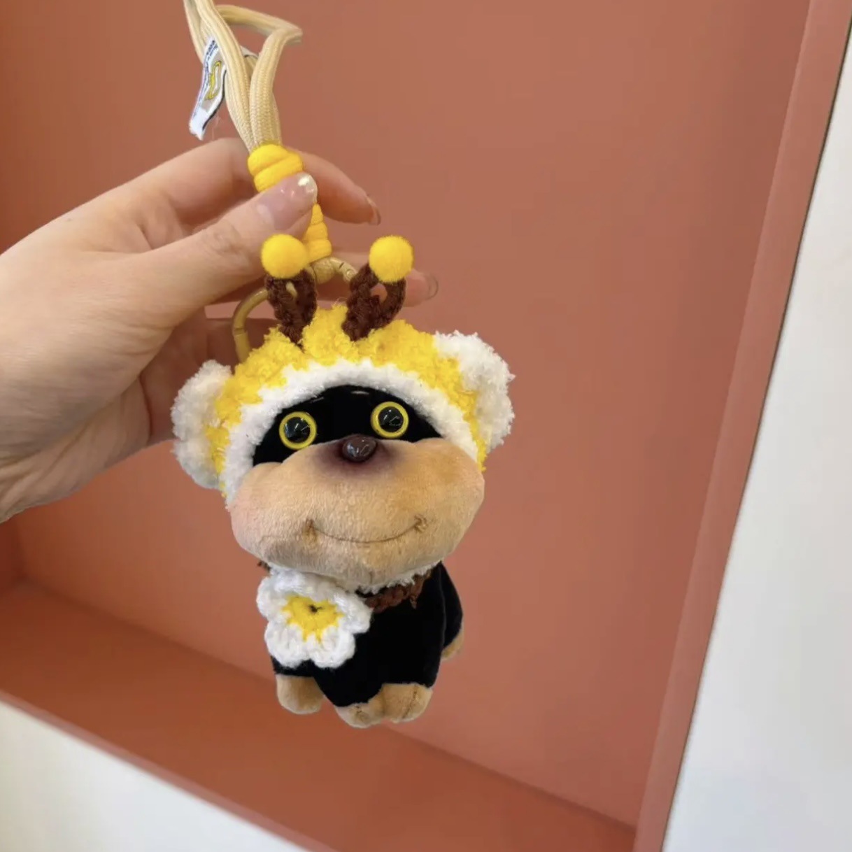 A cute plush toy bag pendant with a bee and a dog, a small doll, a car keychain bag pendant and the same style as Xiaohongshu pic 14
