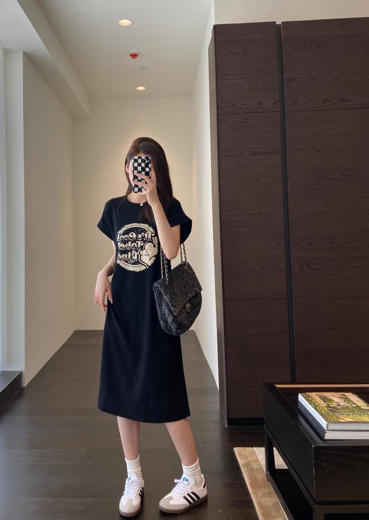 朵妮 一件轻松出门 慵懒时髦落肩袖显瘦长T恤女连衣裙夏新款2023详情16