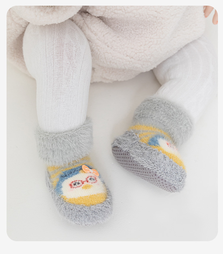 Baby socks and shoes for autumn and winter with fleece and thickening, baby floor shoes and socks, cartoon soft-soled shoes and socks for newborns, 0-1 year old pic 15