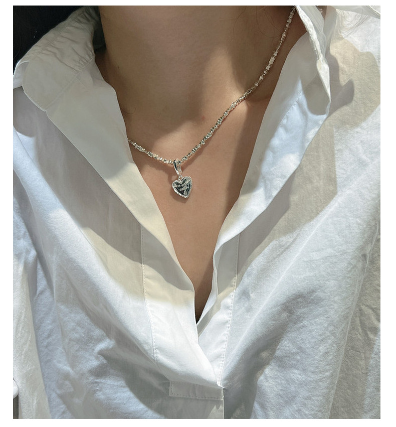 S925 pure silver Korean version niche design white silver fashionable pendant, simple and stylish heart-shaped letter side pendant pic 16