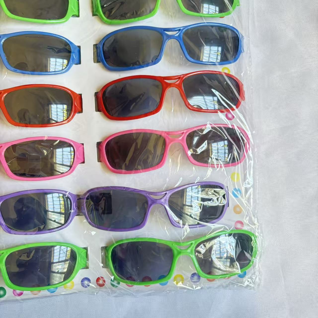 义乌玩具批发儿童玩具太阳镜塑料多色礼品地摊夜市配饰过家家玩具详情5