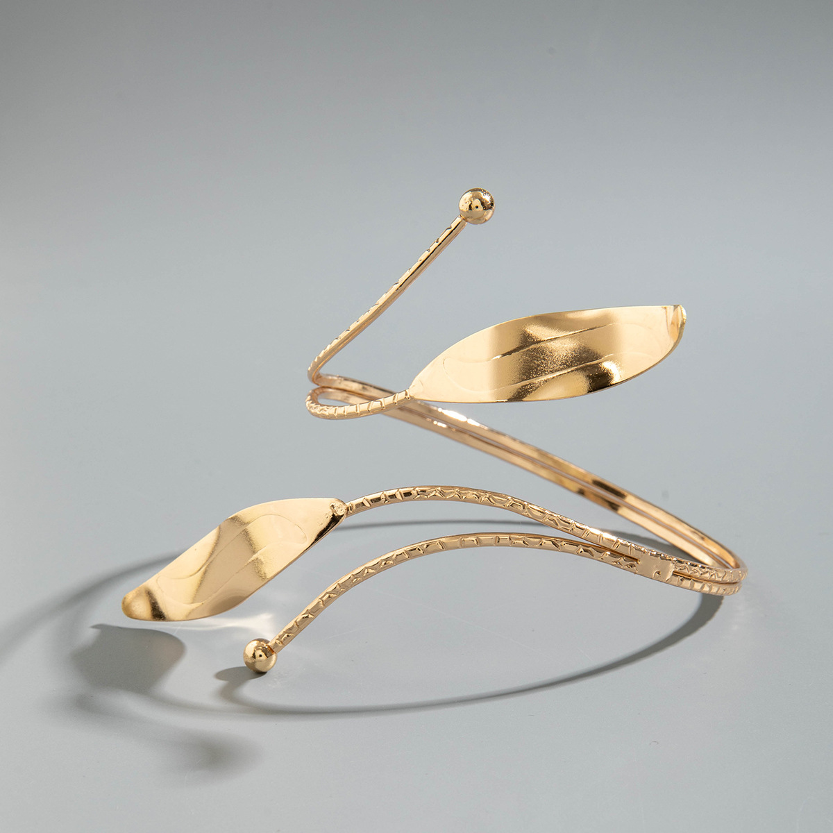 亚马逊跨境个性冷淡风海星手臂镯线条计感蝴蝶环形开口臂镯女详情15