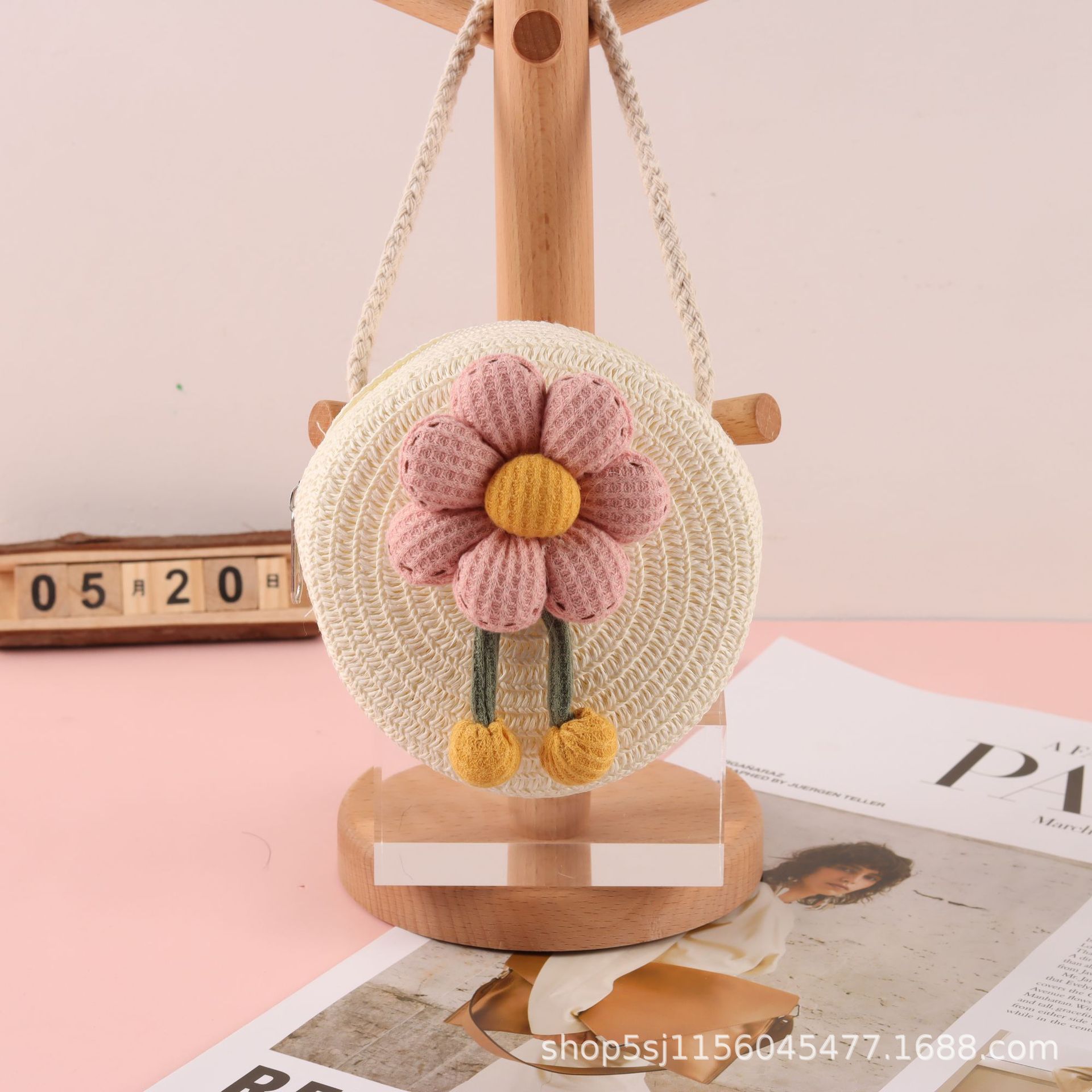 春夏新款儿童草编小包包小女孩可爱零钱斜跨圆包公主潮时尚单肩包详情17