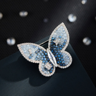 Source factory Forest-themed gradient crystal butterfly brooch, copper alloy micro-inlaid zircon light luxury high-end brooch clothing pic 5