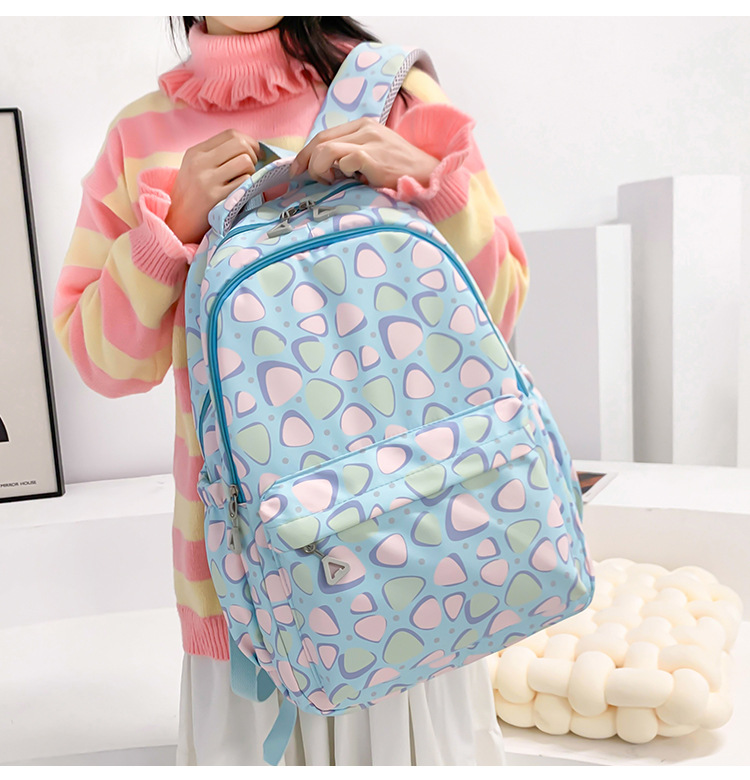 Wholesale of lightweight schoolbags for girls in primary and secondary schools, large-capacity bags for students in grades 3 to 6 on campus, and backpacks for girls pic 28
