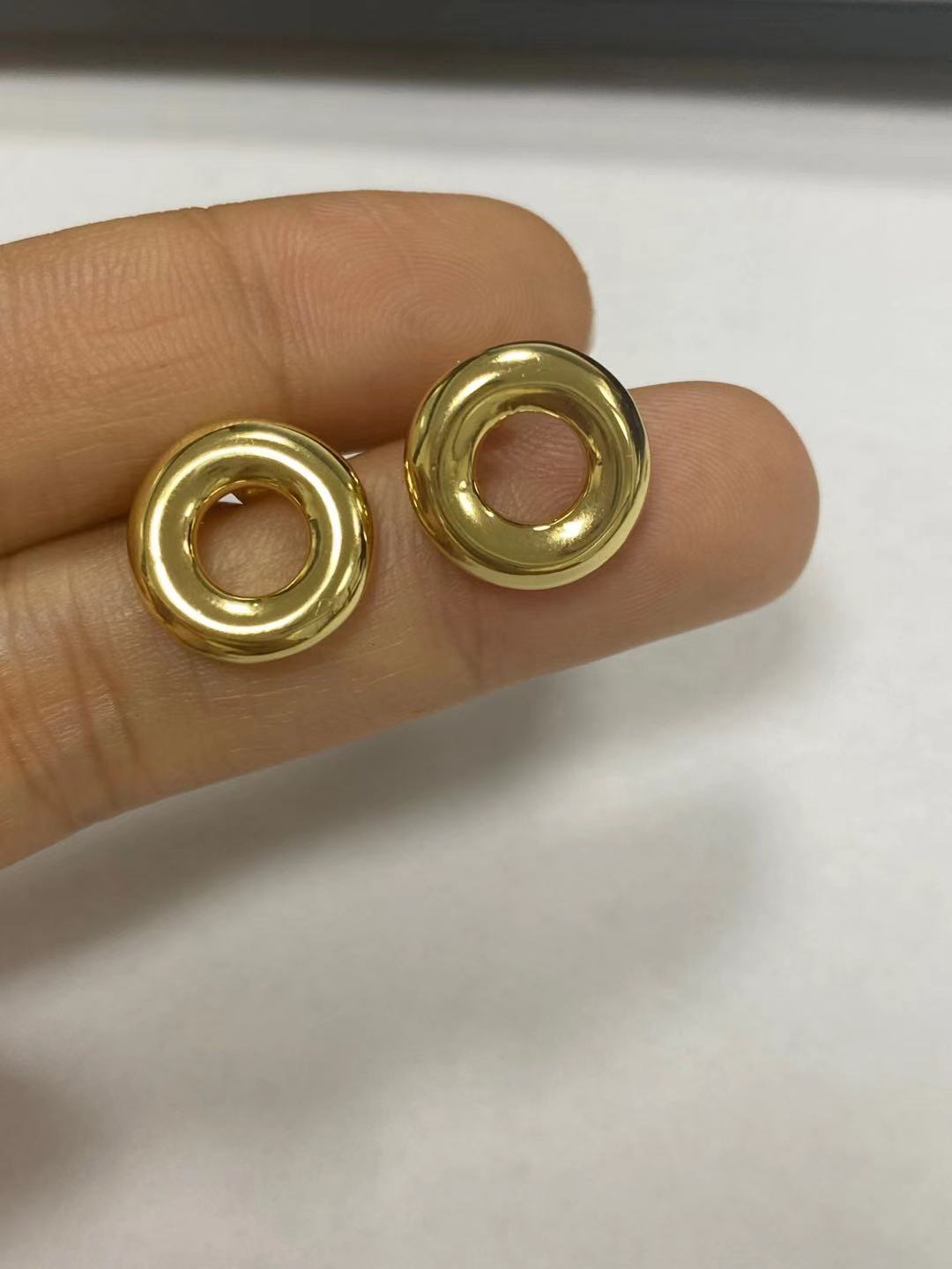 圆圈耳钉黄铜镀金欧美经典冷淡风时髦气质设计感耳环详情3