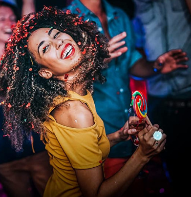 【小额批发】草莓戒指会发光玩具闪光戒指LED亚马逊手指灯tpr软胶详情2