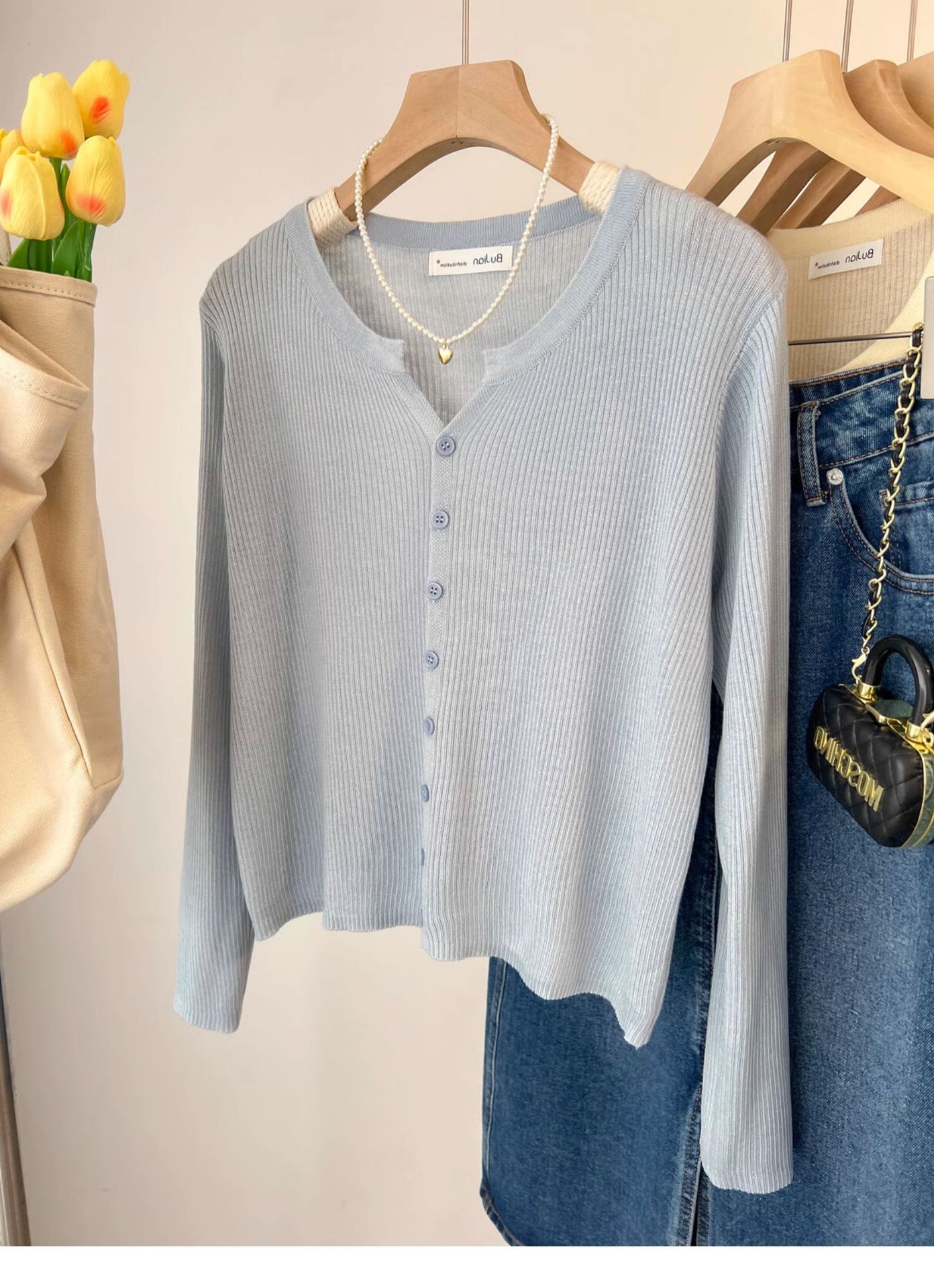 A short woolen cream-colored knitted coat for women, a long-sleeved cardigan for spring and autumn, and a chanel-style innerwear with a base layer pic 2