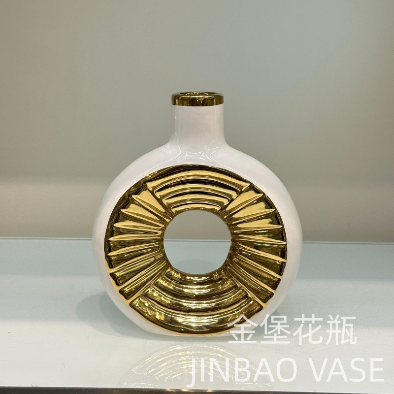Nordic popular ceramic vase, gilded office and living room decoration item, fresh flower simulation flower arrangement, flower container, heart pic 33