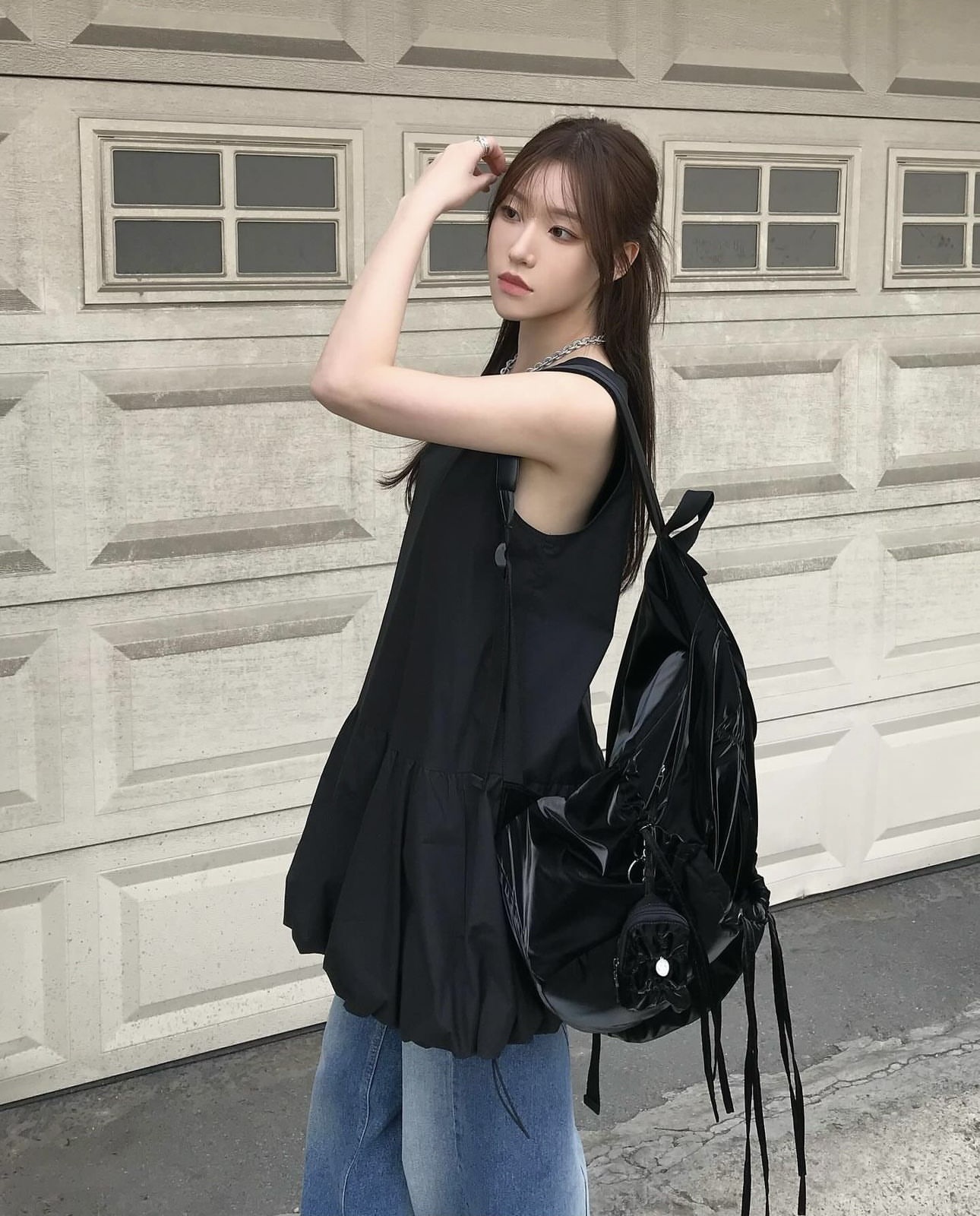 amome*to jennie同款连衣裙纯色蓬蓬花苞小黑裙短裙详情14