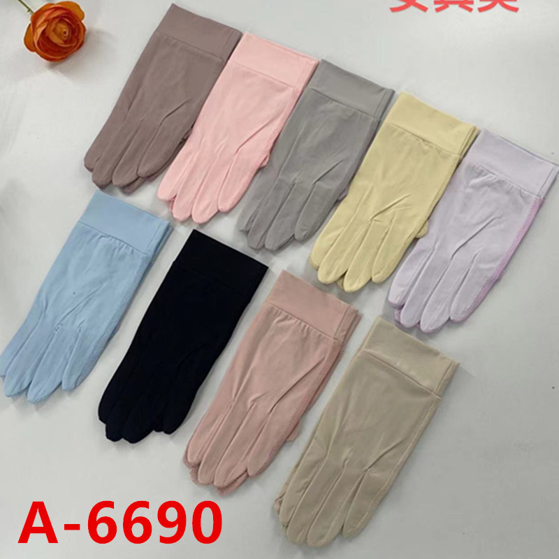 Wholesale of thin adult UV-resistant breathable full-finger gloves with anti-skating silk sleeves and exposed finger touch screens pic 4