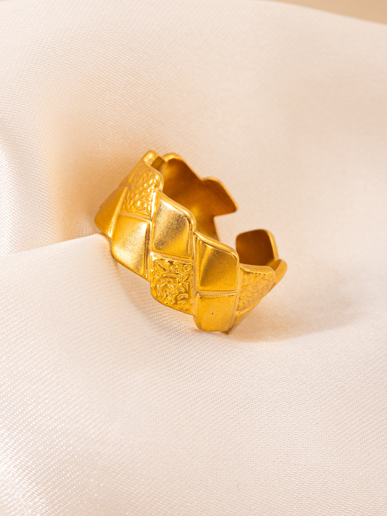 欧美时尚ins风简约钛钢戒指18k镀金不规则几何不锈钢女士饰品热销详情22