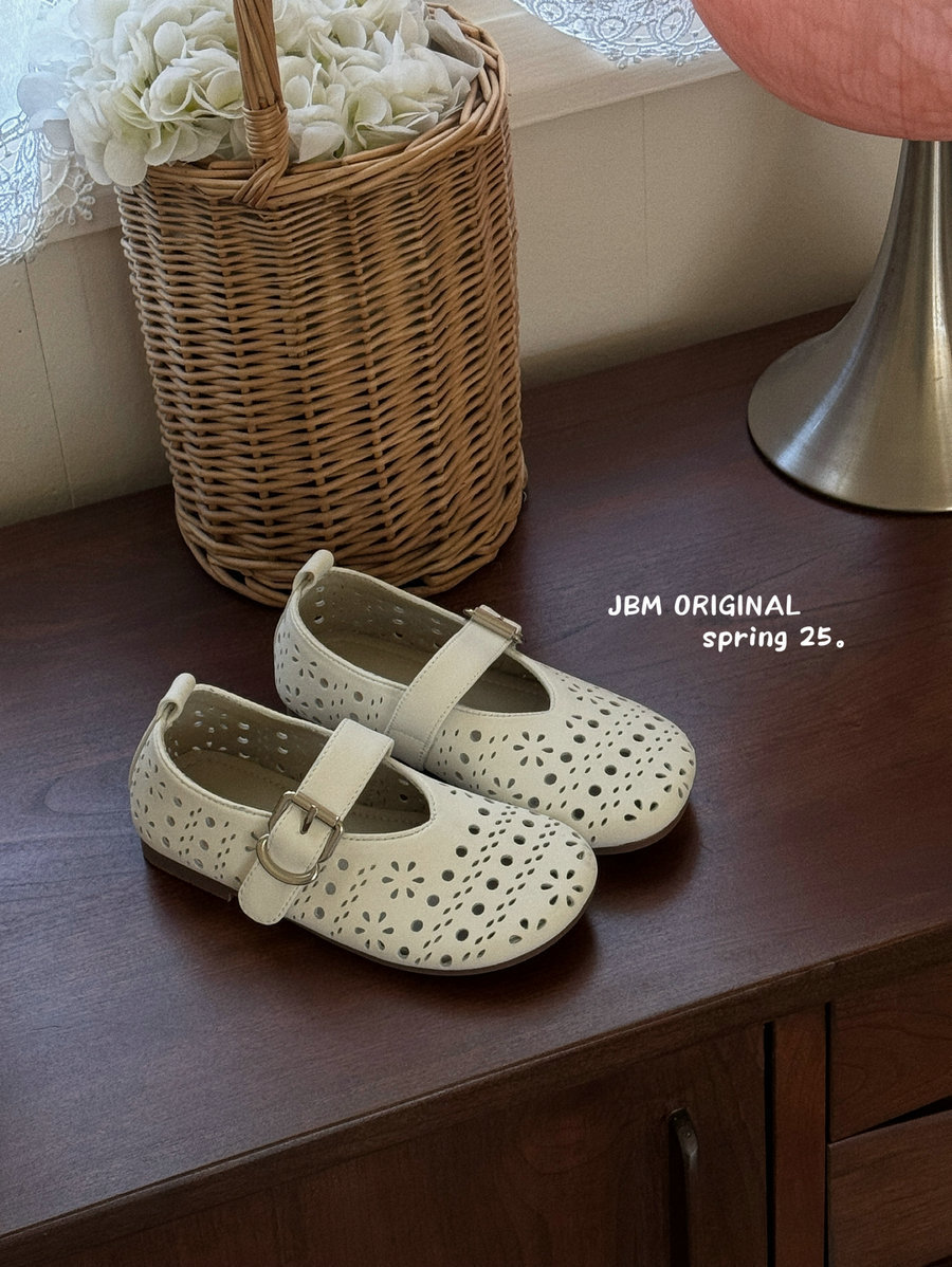 女童镂空韩版小皮鞋JBM春夏季新款银色公主鞋软底女孩玛丽珍鞋子详情12