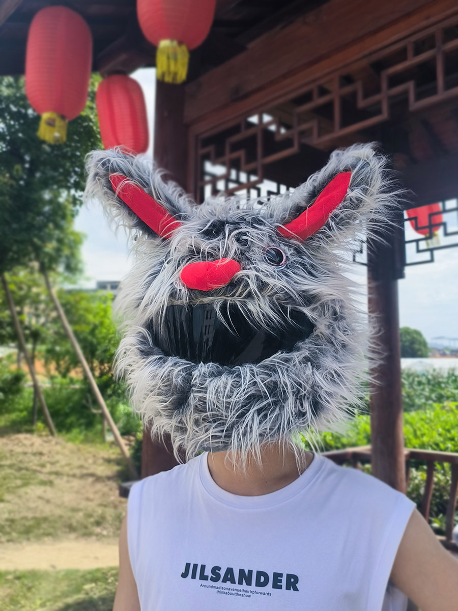 Cross-border personalized long-haired helmet covers, plush motorcycle protection covers, scratch-resistant and cute style riding cap covers are selling well across borders pic 21