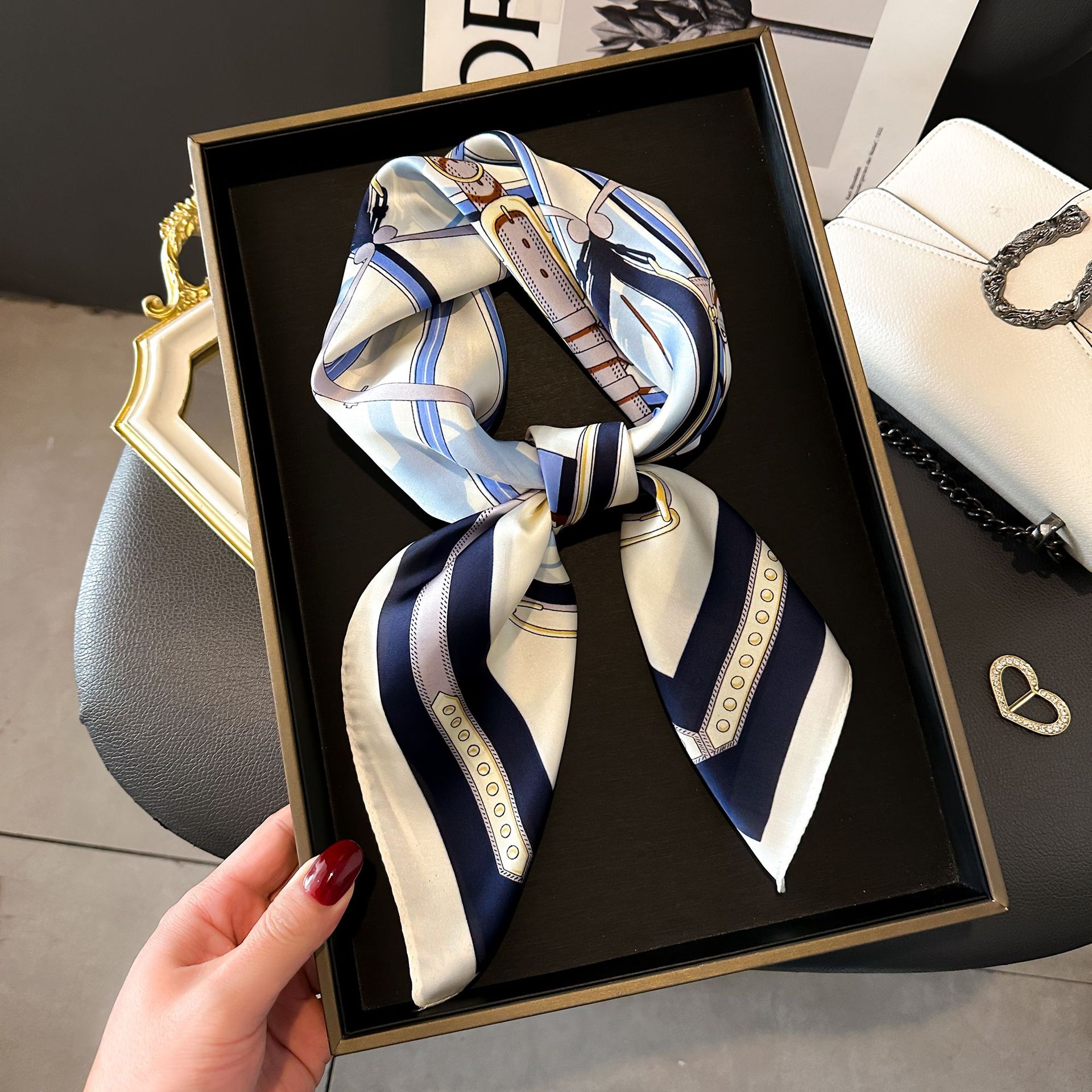 新款丝巾女时尚百搭高级感小方巾韩版护颈领巾春秋复古围巾绑包详情29