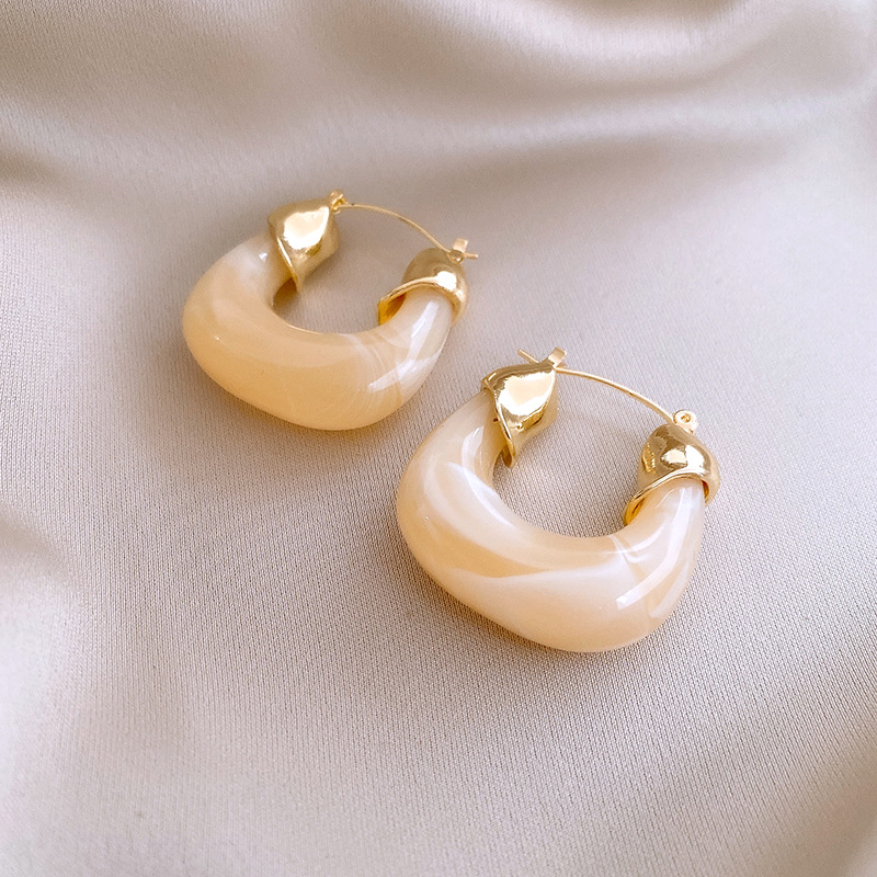 韩国复古树脂字母包包耳环简约个性设计耳扣潮流气质高级感耳饰女详情11