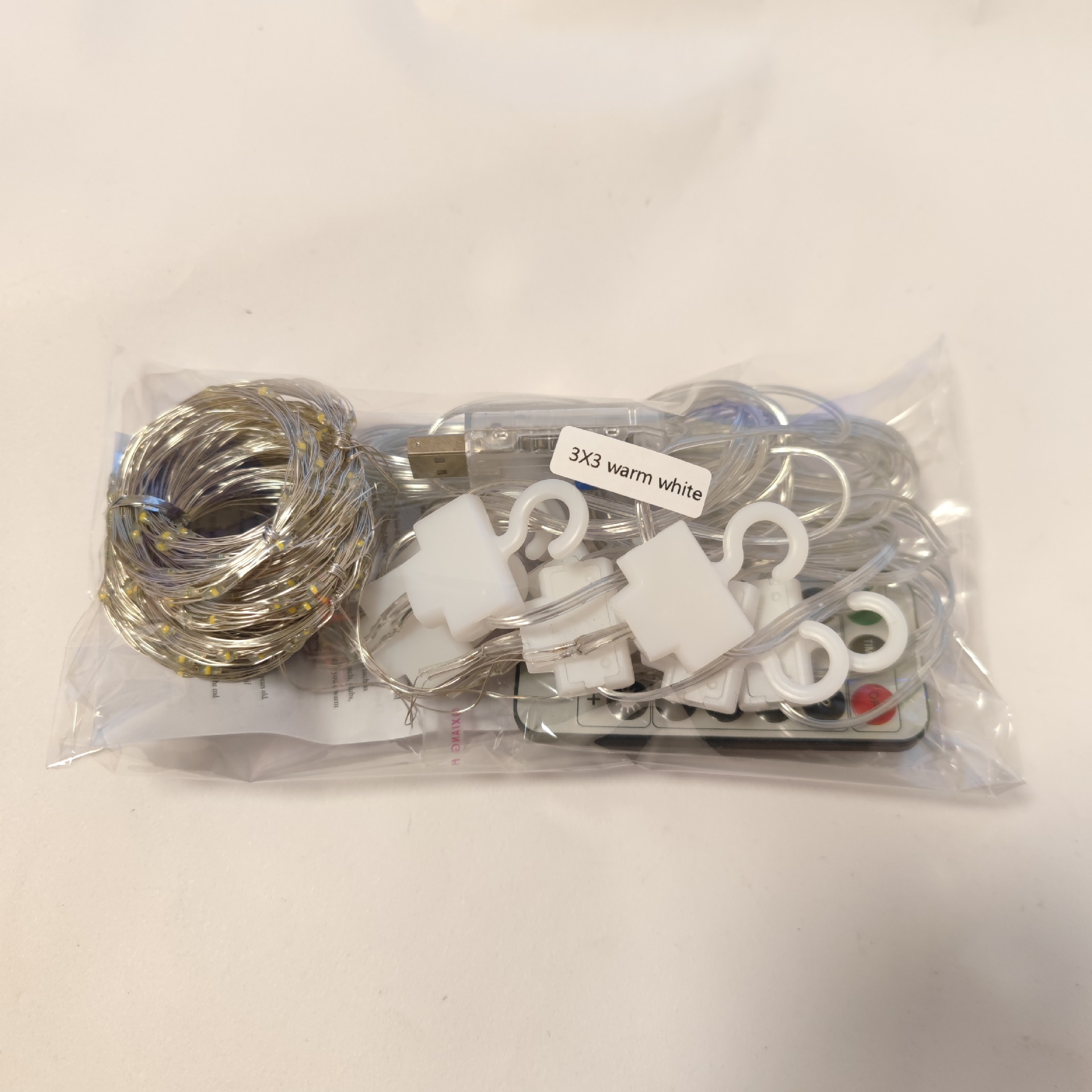 跨境亚马逊LED铜线灯窗帘灯串USB遥控3*3带挂钩圣诞婚庆卧室装饰详情4