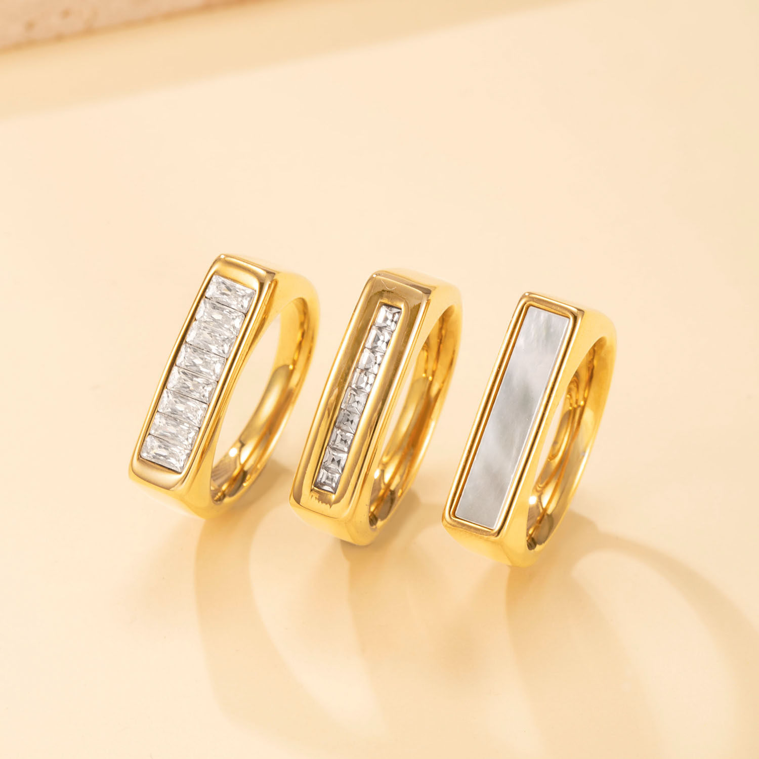 跨境热销不锈钢戒指 铸造镶方钻戒指女轻奢镀18k金钛钢饰品批发厂详情4