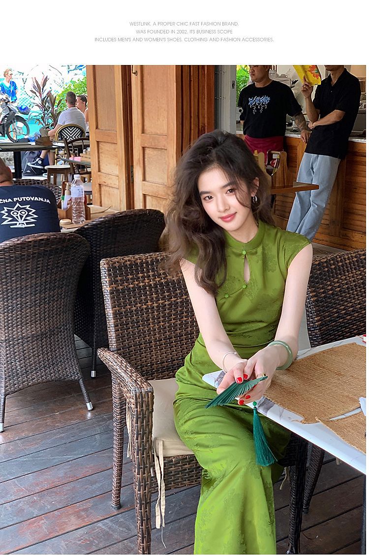 西遇新中式改良旗袍女2025年夏季新款提花水滴领修身无袖连衣裙详情9