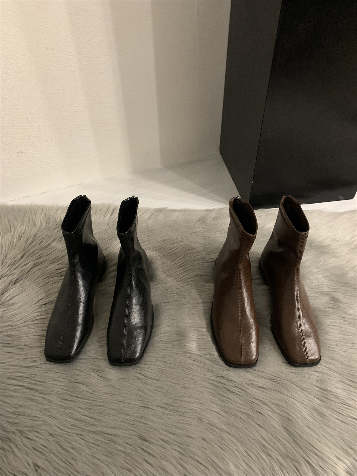 2024秋冬季新款极简软皮方头百搭低跟马丁靴女后拉链平底瘦瘦短靴详情8