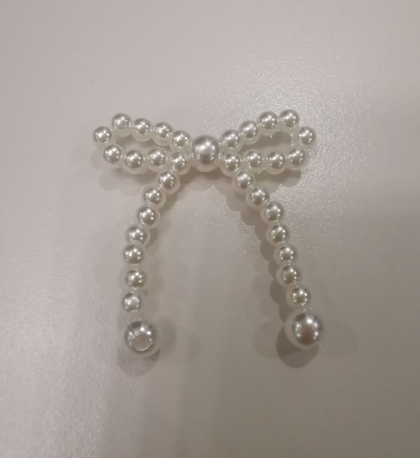 In-stock pearl bow floral art, hand-woven bouquets, pearl chain accessories, baking packaging materials, gift decorations pic 9