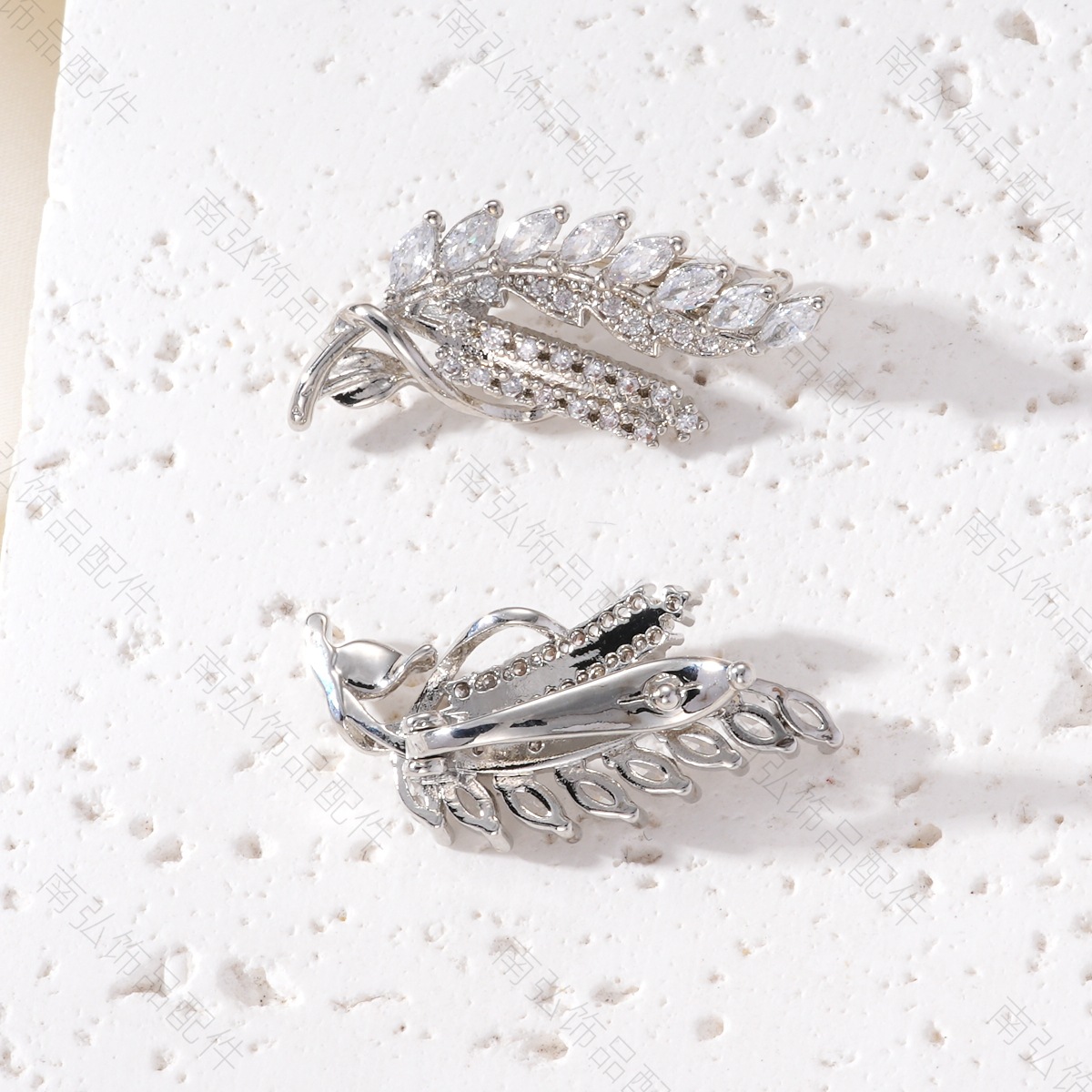 Copper-plated real gold color retention, zirconium-inlaid feather and leaf necklace, universal buckle, pendant, DIY high-end pendant accessory pic 9